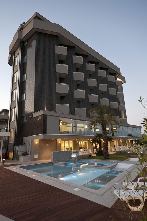Hotel Eden Alba Adriatica Esterno foto