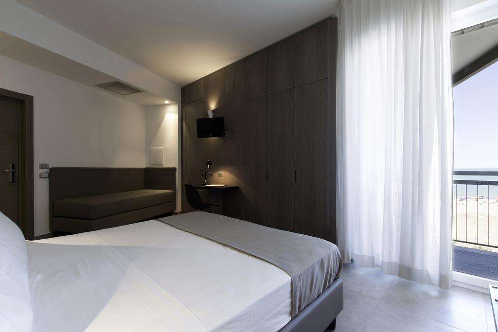 Hotel Eden Alba Adriatica Esterno foto