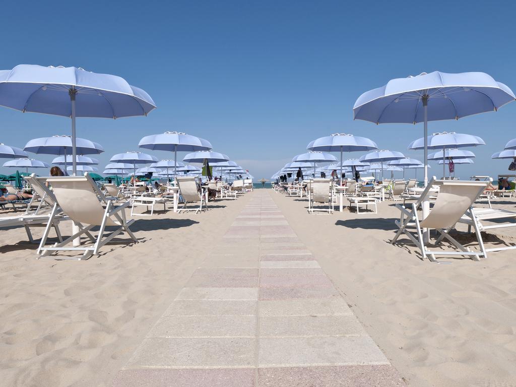 Hotel Eden Alba Adriatica Esterno foto