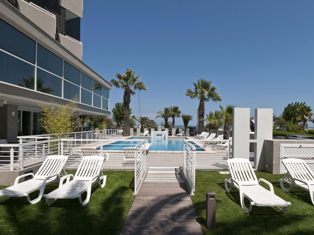 Hotel Eden Alba Adriatica Esterno foto